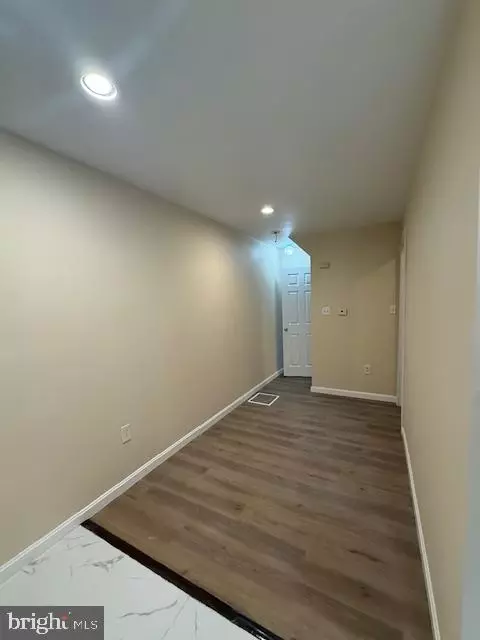 Entry Way - 2014 Etting St, Baltimore, MD 21217 photo 8 of 10