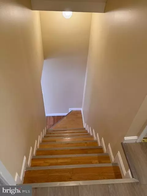 Entry Way - 2014 Etting St, Baltimore, MD 21217 photo 5 of 10