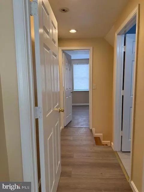 Entry Way - 2014 Etting St, Baltimore, MD 21217 photo 3 of 10