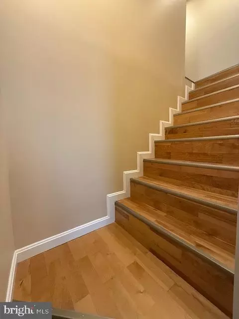 Entry Way - 2014 Etting St, Baltimore, MD 21217 photo 2 of 10