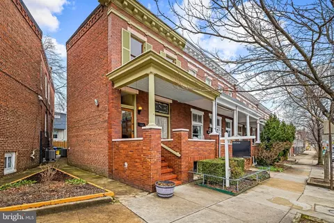217 W 27th St W, Baltimore, MD 21211