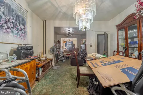 Entry Way - 2132 N Wolfe St, Baltimore, MD 21213 photo 3 of 5