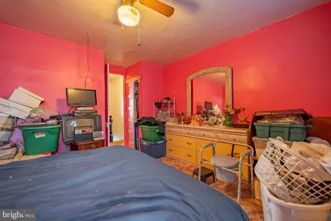 Bedroom - 2132 N Wolfe St, Baltimore, MD 21213 photo 5 of 7