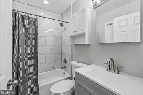 Bath - 2225 E Chase St, Baltimore, MD 21213 photo 1 of 2