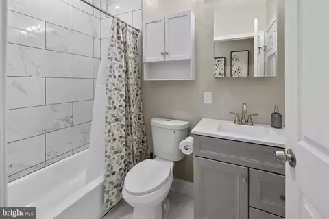 Bath - 2202 E Chase St, Baltimore, MD 21213 photo 1 of 3