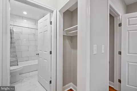 Entry Way - 2202 E Chase St, Baltimore, MD 21213 photo 6 of 9