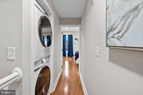Entry Way - 2202 E Chase St, Baltimore, MD 21213 photo 7 of 9