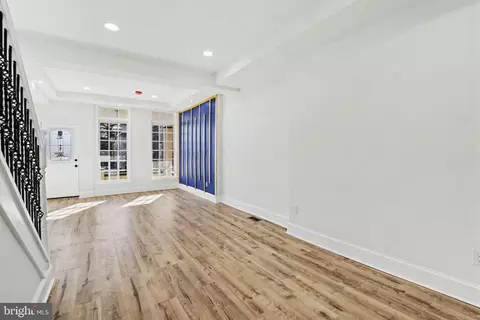 Living - 210 Monastery Ave, Baltimore, MD 21229 photo 2 of 2