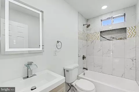 Bath - 210 Monastery Ave, Baltimore, MD 21229 photo 2 of 2