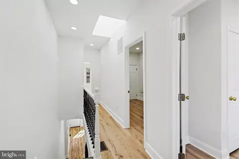 Entry Way - 210 Monastery Ave, Baltimore, MD 21229 photo 3 of 3