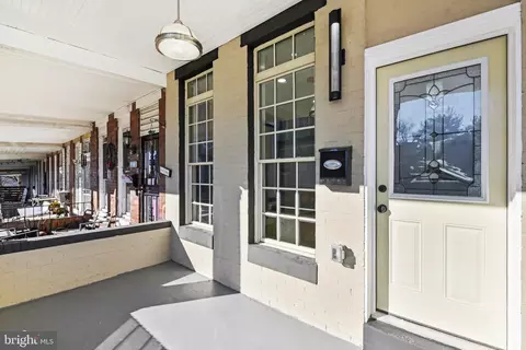 Exterior - 210 Monastery Ave, Baltimore, MD 21229 photo 1 of 2