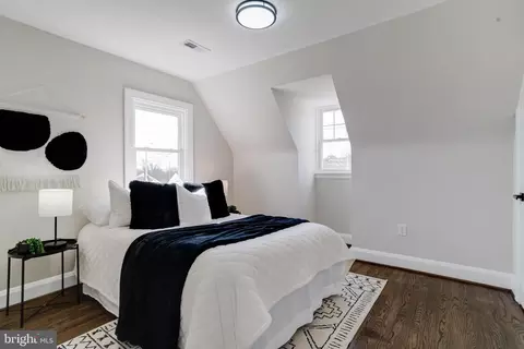 Bedroom - 605 Walnut Ave, Baltimore, MD 21229 photo 10 of 17