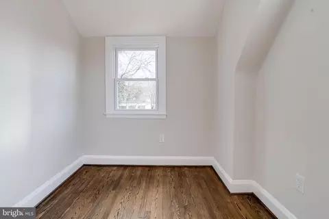 Bedroom - 605 Walnut Ave, Baltimore, MD 21229 photo 17 of 17