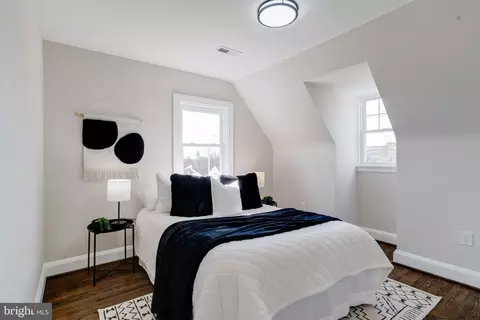 Bedroom - 605 Walnut Ave, Baltimore, MD 21229 photo 9 of 17