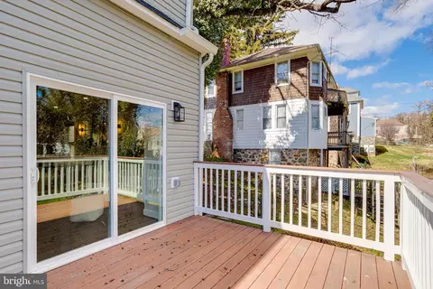 Exterior - 605 Walnut Ave, Baltimore, MD 21229 photo 8 of 12