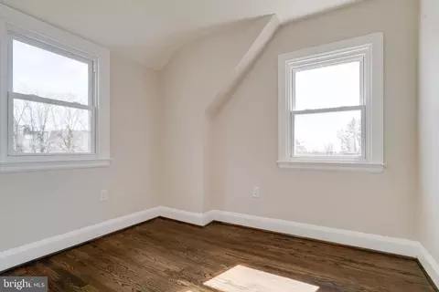 Bedroom - 605 Walnut Ave, Baltimore, MD 21229 photo 16 of 17