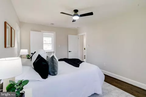 Bedroom - 605 Walnut Ave, Baltimore, MD 21229 photo 8 of 17