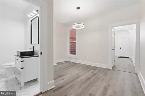 Entry Way - 1622 E Lanvale St, Baltimore, MD 21213 photo 1 of 6