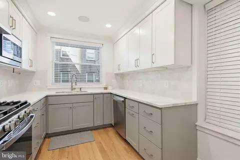 Kitchen - 832 S Luzerne Ave, Baltimore, MD 21224 photo 2 of 2