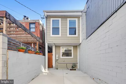 Exterior - 832 S Luzerne Ave, Baltimore, MD 21224 photo 7 of 8