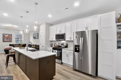 112 Glass Ln, Baltimore, MD 21230