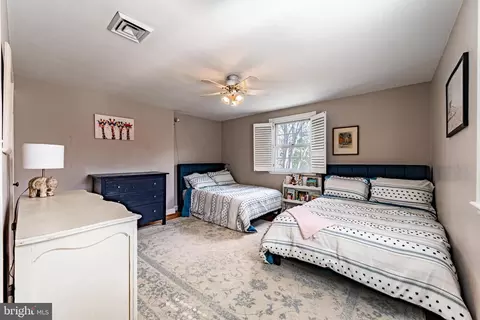 Bedroom - 5 Middleton Ct, Baltimore, MD 21212 photo 3 of 4