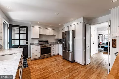 Kitchen - 5 Middleton Ct, Baltimore, MD 21212 photo 3 of 5