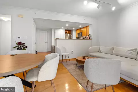 414 Water St #2504, Baltimore, MD 21202