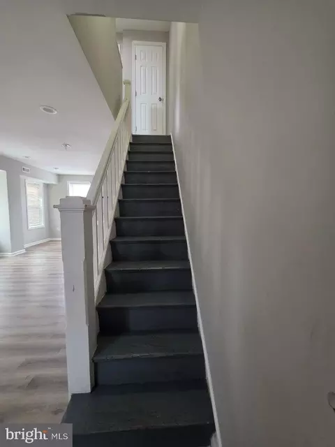Entry Way - 3343 Elmora Ave, Baltimore, MD 21213 photo 3 of 8