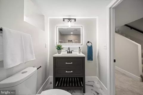 Bath - 3718 Cranston Ave, Baltimore, MD 21229 photo 4 of 5