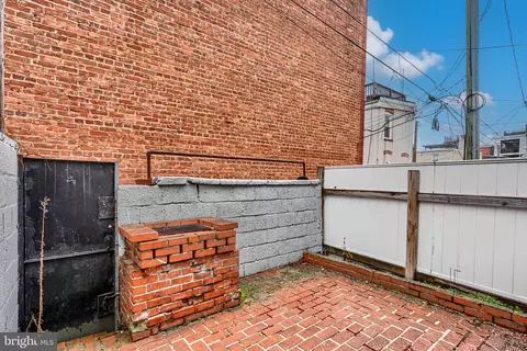 Exterior - 2123 E Fairmount Ave, Baltimore, MD 21231 photo 2 of 3