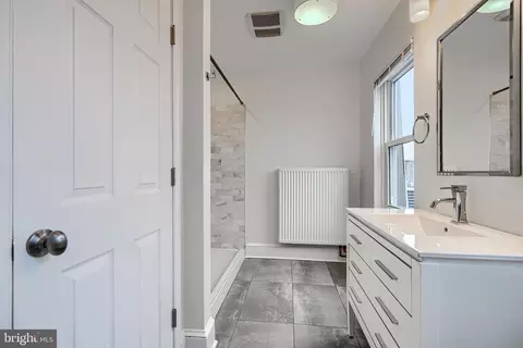 Bath - 2123 E Fairmount Ave, Baltimore, MD 21231 photo 5 of 6