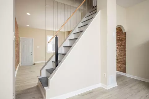 Entry Way - 3920 Mount Pleasant Ave, Baltimore, MD 21224 photo 1 of 4