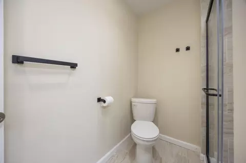 Bath - 3920 Mount Pleasant Ave, Baltimore, MD 21224 photo 3 of 3