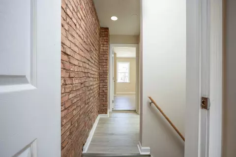 Entry Way - 3920 Mount Pleasant Ave, Baltimore, MD 21224 photo 4 of 4