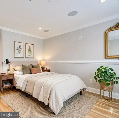 Bedroom - 736 Light St, Baltimore, MD 21230 photo 4 of 5