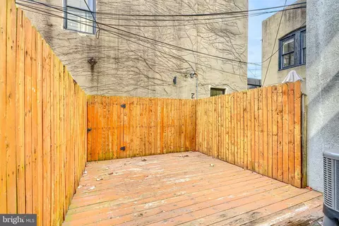 Exterior - 736 Light St, Baltimore, MD 21230 photo 4 of 9