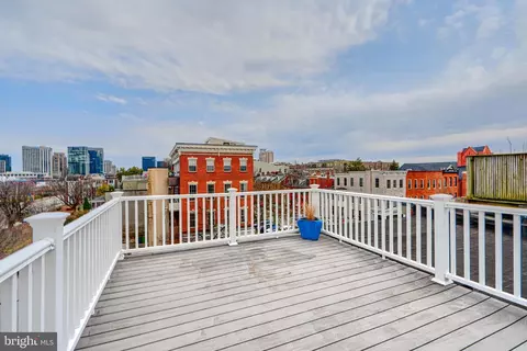 Exterior - 736 Light St, Baltimore, MD 21230 photo 8 of 9