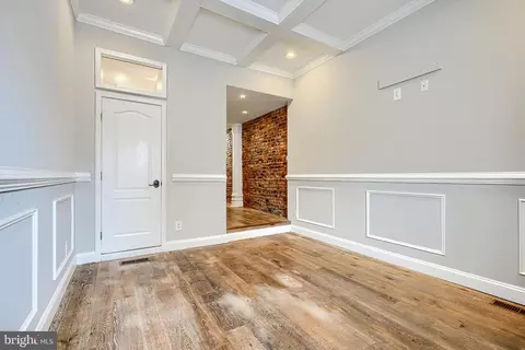 Entry Way - 736 Light St, Baltimore, MD 21230 photo 2 of 11