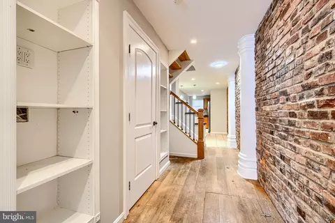 Entry Way - 736 Light St, Baltimore, MD 21230 photo 3 of 11