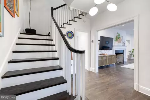 Entry Way - 103 Witherspoon Rd, Baltimore, MD 21212 photo 3 of 15