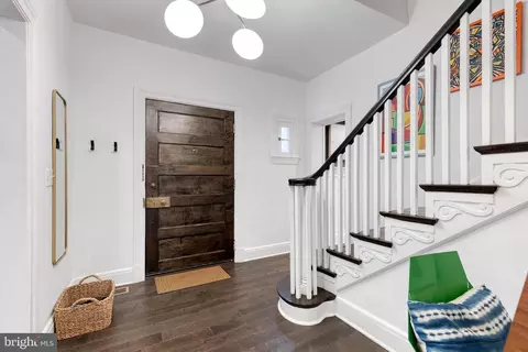 Entry Way - 103 Witherspoon Rd, Baltimore, MD 21212 photo 4 of 15