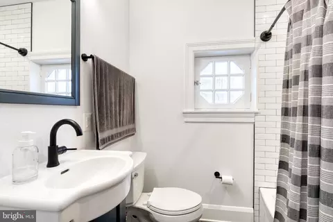 Bath - 103 Witherspoon Rd, Baltimore, MD 21212 photo 5 of 7