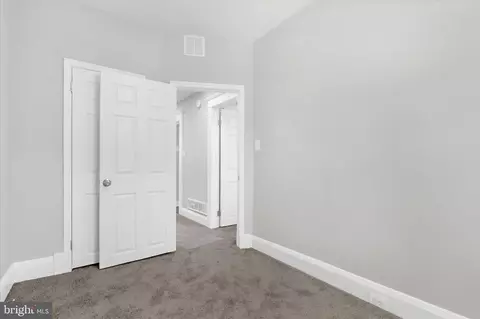 Entry Way - 4215 Seidel Ave, Baltimore, MD 21206 photo 3 of 4