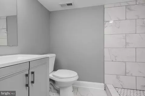 Bath - 1908 E Lanvale St, Baltimore, MD 21213 photo 6 of 9