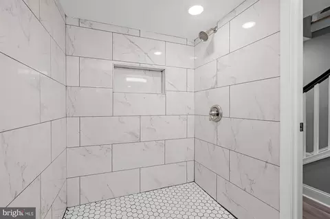 Bath - 1908 E Lanvale St, Baltimore, MD 21213 photo 7 of 9