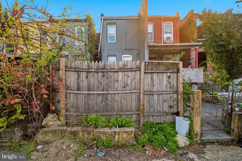 Exterior - 322 Pulaski St, Baltimore, MD 21223 photo 3 of 4