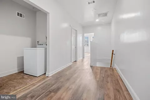 Entry Way - 322 Pulaski St, Baltimore, MD 21223 photo 8 of 11