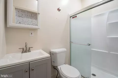 Bath - 322 Pulaski St, Baltimore, MD 21223 photo 1 of 2