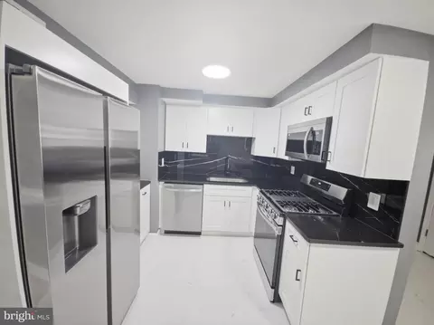 Kitchen - 2916 Rayshire Rd, Baltimore, MD 21230 photo 1 of 2